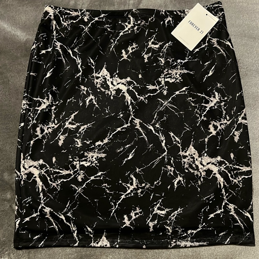 Short lined skirt
